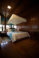 YARINA Eco Lodge