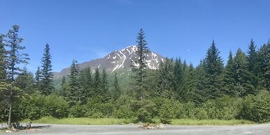 Twin Peaks Lodge and RV Park