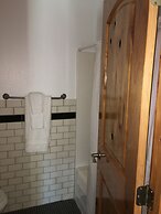 Twin Peaks Lodge and RV Park