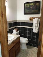 Twin Peaks Lodge and RV Park