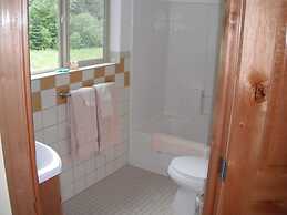 Twin Peaks Lodge and RV Park