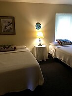 Twin Peaks Lodge and RV Park