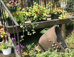 Twin Peaks Lodge and RV Park