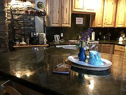 Twin Peaks Lodge and RV Park