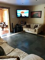 Twin Peaks Lodge and RV Park