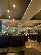 Rainforest Hotel & Cabañas