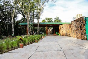 Rainforest Hotel & Cabañas