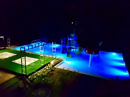 Rainforest Hotel & Cabañas