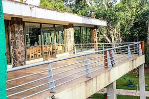 Rainforest Hotel & Cabañas