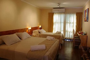 Rainforest Hotel & Cabañas