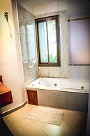 Rainforest Hotel & Cabañas