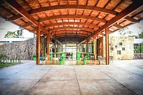 Rainforest Hotel & Cabañas