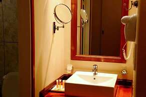 Rainforest Hotel & Cabañas