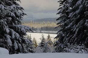 Shames Country Lodge