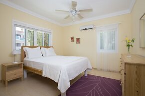 Sir Charles Guest House