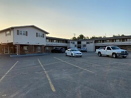 Regency Inn and Suites