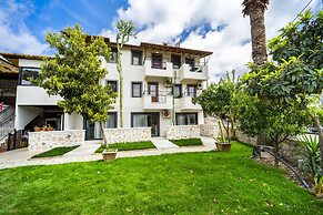 Flower Pension Hotel