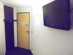 Rev'Hotel Coignières