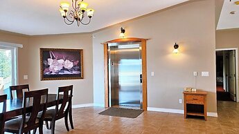 Misty Mountain Inn and Suites