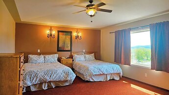 Misty Mountain Inn and Suites