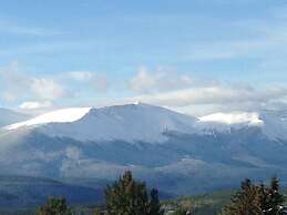 Misty Mountain Inn and Suites