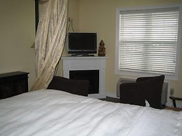 Orchid Inn and Ginger Restaurant