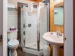 The Tree House Cottage