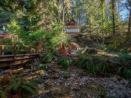 The Tree House Cottage