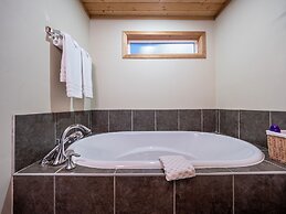 The Tree House Cottage