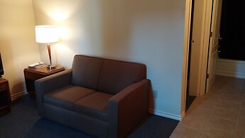 Traveller's Choice Motel