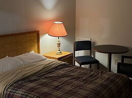 Traveller's Choice Motel