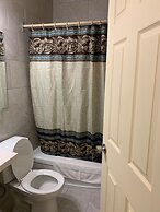 Traveller's Choice Motel