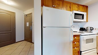 Whistler Blackcomb VR at Town Plaza