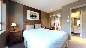 Whistler Blackcomb VR at Town Plaza