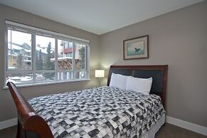 Whistler Blackcomb VR at Town Plaza