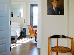 Neptune, an Ash Hotel