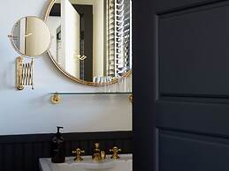 Neptune, an Ash Hotel