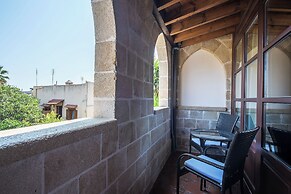 S. Nikolis Historic Boutique Hotel