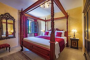 S. Nikolis Historic Boutique Hotel