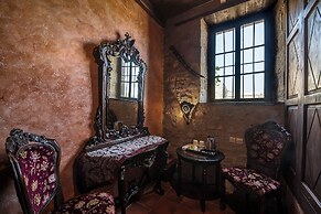 S. Nikolis Historic Boutique Hotel