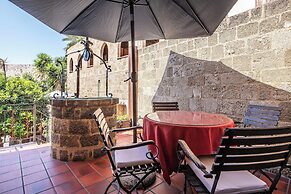 S. Nikolis Historic Boutique Hotel