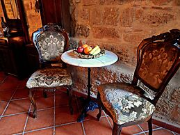 S. Nikolis Historic Boutique Hotel