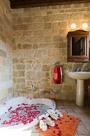 S. Nikolis Historic Boutique Hotel