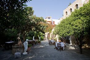 S. Nikolis Historic Boutique Hotel