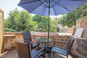 S. Nikolis Historic Boutique Hotel