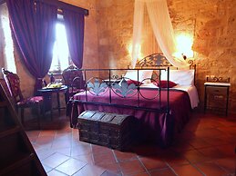 S. Nikolis Historic Boutique Hotel