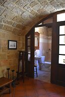 S. Nikolis Historic Boutique Hotel