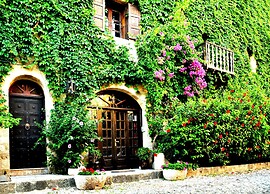 S. Nikolis Historic Boutique Hotel