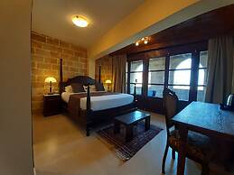 S. Nikolis Historic Boutique Hotel