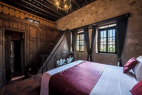 S. Nikolis Historic Boutique Hotel